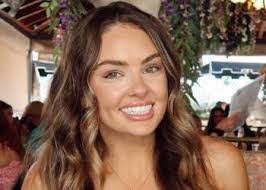 Courtney Colton's Instagram, Twitter & Facebook