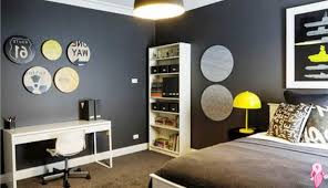 Odak noktası oluşturmak için düz gri bir duvar seçin. Genc Odasi Boya Dekorasyonu Renkleri 2019 Nelerdir Kadinlar Kulubu