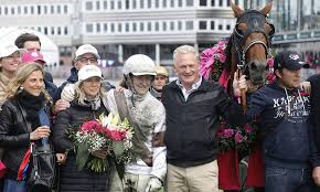 Solvallas internationella elitlopp eller i dagligt tal enbart elitloppet är sveriges och en av världens största och mest. Skrallseger I Elitloppet Nar Favorit Stroks Hd