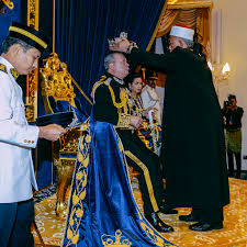 Almarhum sultan iskandar ibni almarhum sultan ismail was laid to rest on saturday. Photojournalism Coronation Of Sultan Ibrahim Sultan Iskandar Sultan Of Johor