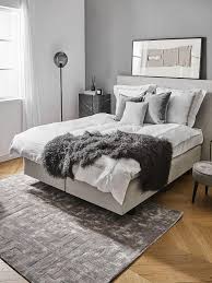 Wandfarbe Grau Die Schonsten Looks Des Vielseitigen Trends Westwing Wandfarbe grau mit lila wirkt sehr mystisch, das hat viele mystische aspekte.