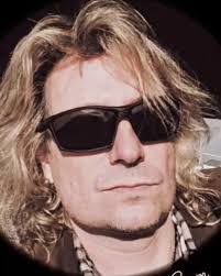 Alex Stam's Instagram, Twitter & Facebook