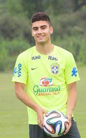 He started playing football for the youth team of lommel united. Andreas Pereira On Twitter Training With Brazil Treino Com A Selecao Http T Co Ygdskvvzjr