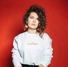 Alexandra stanić(e)k jarraitu du alexandra stanić(e)k bertxiotua. Diese Wiener Aktivistin Zeigt Rechte An Die Terrorangst Instrumentalisieren