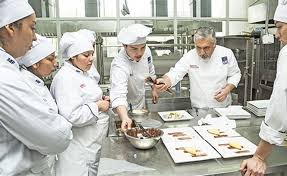 Profesional técnico en cocina de comida peruana e internacional. Escuela De Gastronomia Hoteleria Y Turismo Aiep Admision 2018