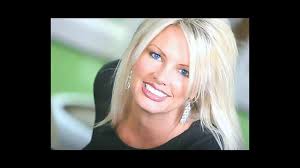 Rena Summers's Instagram, Twitter & Facebook