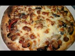 Oggi la pizzeria diana vi porta. Come Fare La Pizza Tonda Come In Pizzeria Tutte Le Fasi Mini Corso Completo Youtube