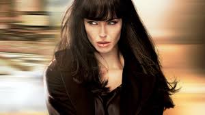 Maybe you would like to learn more about one of these? Angelina Jolie In Salt 2010 4k Ultra Hd Wallpaper Hintergrund 3840x2160