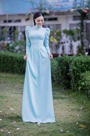 1.thân áo được ghép bởi 5 mảnh vải (ngũ thân): Ná»¯ Hoang Tráº§n Huyá»n Nhung Vá»›i Tinh Yeu Lá»›n Danh Cho Ao Dai Truyá»n Thá»'ng Viá»‡t Nam 4 Phong Cach Thá»i Trang Ao Dai Trang Phá»¥c Style