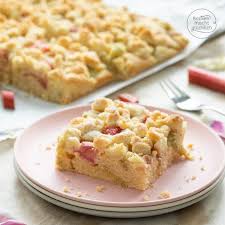 Rhabarberkuchen Mit Streuseln Backen Macht Glucklich Rezept Rhabarberkuchen Mit Streusel Streusel Kuchen Rhabarberkuchen