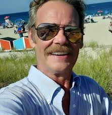 I'm rounding out this month as @applemusic's Country Riser. I'll be joining  @wardguenther