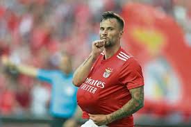 Check out his latest detailed stats including goals, assists, strengths & weaknesses and match ratings. Interview Haris Seferovic Vor Dem Spiel In Der Nations League Ich Bin Ein Halber Portugiese