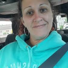 Kimberly Fenstermaker's Instagram, Twitter & Facebook