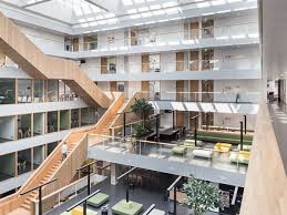 Erasmus university rotterdam is in the top 3% of universities in the world, ranking 9th in the netherlands and 359th globally. Hogeschool Rotterdam Business School