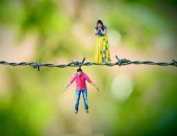Creative Pre Wedding Pose Photos That Everyone Love To Try Pre Wedding Poses Pre Wedding Shoot Ideas Wedding Poses
