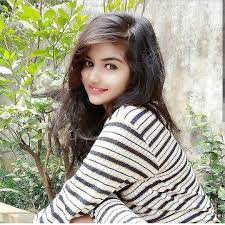 Pg resident‍⚕️ creator of impressions, queen of crowns, craftwomen of bridges and mightly designer of smiles! Diksha Singh Hello Friend Wellcome Friends Facebook