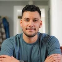 Larry Kuntz's Instagram, Twitter & Facebook