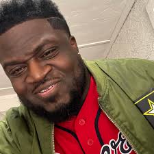 Mogul from Big Boy Records in street legal s01e6