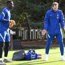 I played for a year and a half with two broken shoulders 02 may 2021. Petr Cech Included In Chelsea S Premier League Squad While Arsenal Omit Ozil Premier League The Guardian