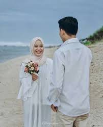 Tika artha foto prewedding berhijab di kapal kri dewaruci. Nungna Arif Nungna Profil Pinterest