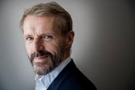 Lambert Wilson: revisiter Montand