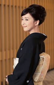 相田翔子のおすすめ留袖 黒留袖 色留袖レンタルは晴れ着の丸昌 横浜店 結婚式 振袖 髪型 着物 髪型 ロング 留袖 ヘアスタイル