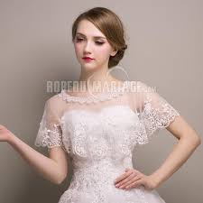 Here is a bolero made of embroidered tulle. Bolero Dentelle Automne Hiver Elegant Grande Taille Pour Mariee Robe2010870 Robedumariage Com