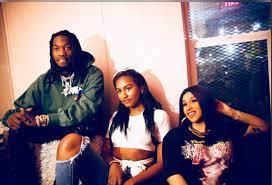 Via social media, sasha obama has revealed which university she will be attending. Sasha Obama Breaks The Internet Again With Bikini Photo Celebs Defend Her Rolling Out