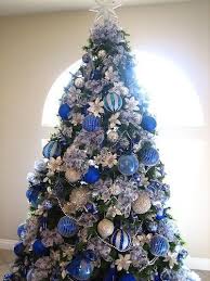 Here Are Some Of The Most Beautiful Blue Christmas Decorating Ideas To Get In Blue Christmas Tree Decorations Blue Christmas Decor Silver Christmas Decorations