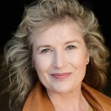 It was such a transforming experience for me to narrate the international  bestseller „The German House“ by Annette Hess for the US and Canada.