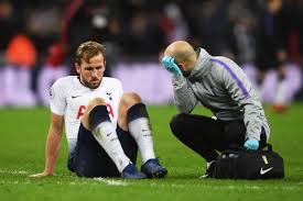I discussed harry kane's latest injury that he suffered new year's day. Pochettino Worried About Harry Kane Injury After Limping Off Wembley Pitch Cartilage Free Captain