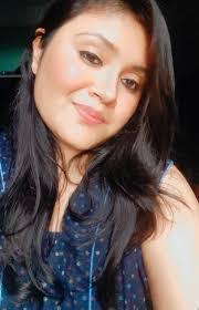 Iris Belcher's Instagram, Twitter & Facebook