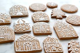 Des Decorations En Pain D Epices A Accrocher La Fabutineuse