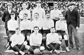 The club turned professional on 20 december 1895 and, in the summer of 1896, was admitted to division one of the southern league.on 2 march 1898, the club also became a limited company, the tottenham hotspur football and athletic company. History Of Tottenham Hotspur F C Wikiwand