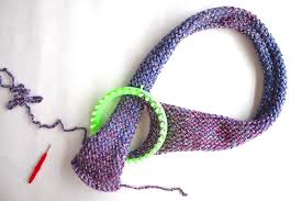 How to loom knit a scarf pattern on round loom. How To Knit An Infinity Scarf On A Loom 15 Steps With Pictures Instructables