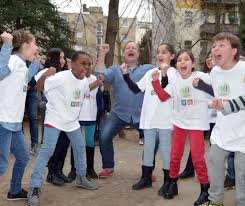 Gebt den kindern das kommando sie berechnen nicht, was sie tun die welt gehört in kinderhände dem trübsinn ein ende wir werden in. Initiative Die Bewegte Schulpause Will Kinder Fur Sportspiele Begeistern Gesundbrunnen
