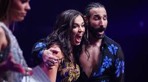 In each episode, let's dance judge joachim llambi sends two professional dancers or celebrities abroad. Let S Dance Lili Und Massimo Schnappen Sich Die Tanzkrone Stern De