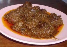 Rendang Padang Beef Cooked With Spicy Seasoning And Thick Coconut Meat Originally From West Sumatra Indonesia Singapore Food Cooking Indonesian Food