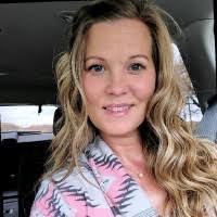 Danielle Washburn's Instagram, Twitter & Facebook