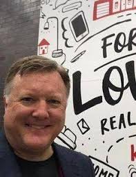 There is a woman who does not find her luck in finding a real man, and  there is a woman who is admired by many men, but her heart beats only for