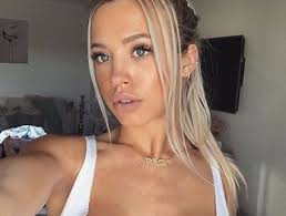 Her beauty is complemented by her blue colored eyes and her. Tammy Hembrow Height Age Weight Husband Biography Net Worth