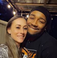 Driver runs family off the road