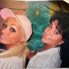 Daniela katzenberger ist 33 jahre alt geworden. Daniela Katzenberger Mit Iris Klein Im Throwback Bild Jeder Dachte Dass Ich Die Mutter Meiner Mutter Bin