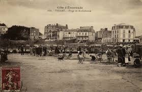 Saint Malo Parame Plage De Rochebonne Vers 1920 Https Www Facebook Com Archivesmunicipalesdesaintmalo Fref Ts Saint Malo Plage Bord De Mer