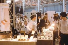 Easy to locate on karl farkas gasse and well worth checking out if your in the area. Olivenolverkostung In Wien Am Designmarkt Edelstoff Istrischen Olivenol