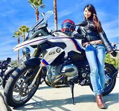 バイク女子の あれこれバイクライフ 9月22日バイク女子 放送局 バイクに乗る女性のつぶやき ガールズバイカー ヘルメット 車 バイク モーターサイクル オートバイ バイカー 女性ライダー 美女ライダー 女性バイカー helmet bikergir バイカー