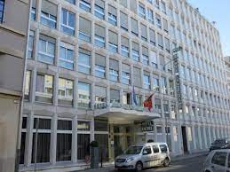 Opened in 1975, this venue with en suite rooms and a swimming … Main Entrance From Rue Butini Bild Von Drake Longchamp Genf Tripadvisor