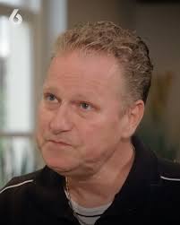 De halfzussen lijken geen eurocent met de ernstig zieke Rob te willen  delen! 😠, Waar is mijn erfenis? zie je vanavond om 20.30.