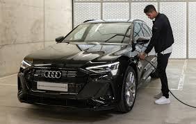 The players and zidane posed individually with their new vehicles before getting into them. Real Madrid La Ligareal Madrid Players Get The Keys To Their New Audi Cars As They Have Every Year Since The Sponsorship Marca English