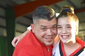 Estamos de fiesta 🎂Feliz cumpleaños al prof Luis Raúl🎈,uno de nuestros  querrendones,el alma de la fiesta que nos contagia con su alegría y un  corazón especial.Dios te bendiga y guarde siempre y